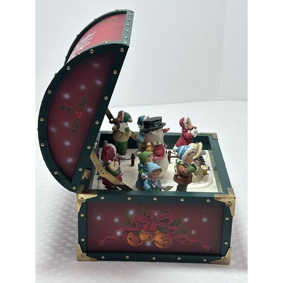 Animated Christmas Music Chest/Box We Wish you a Merry Christmas Figgy Pudding - Picture 3 of 11